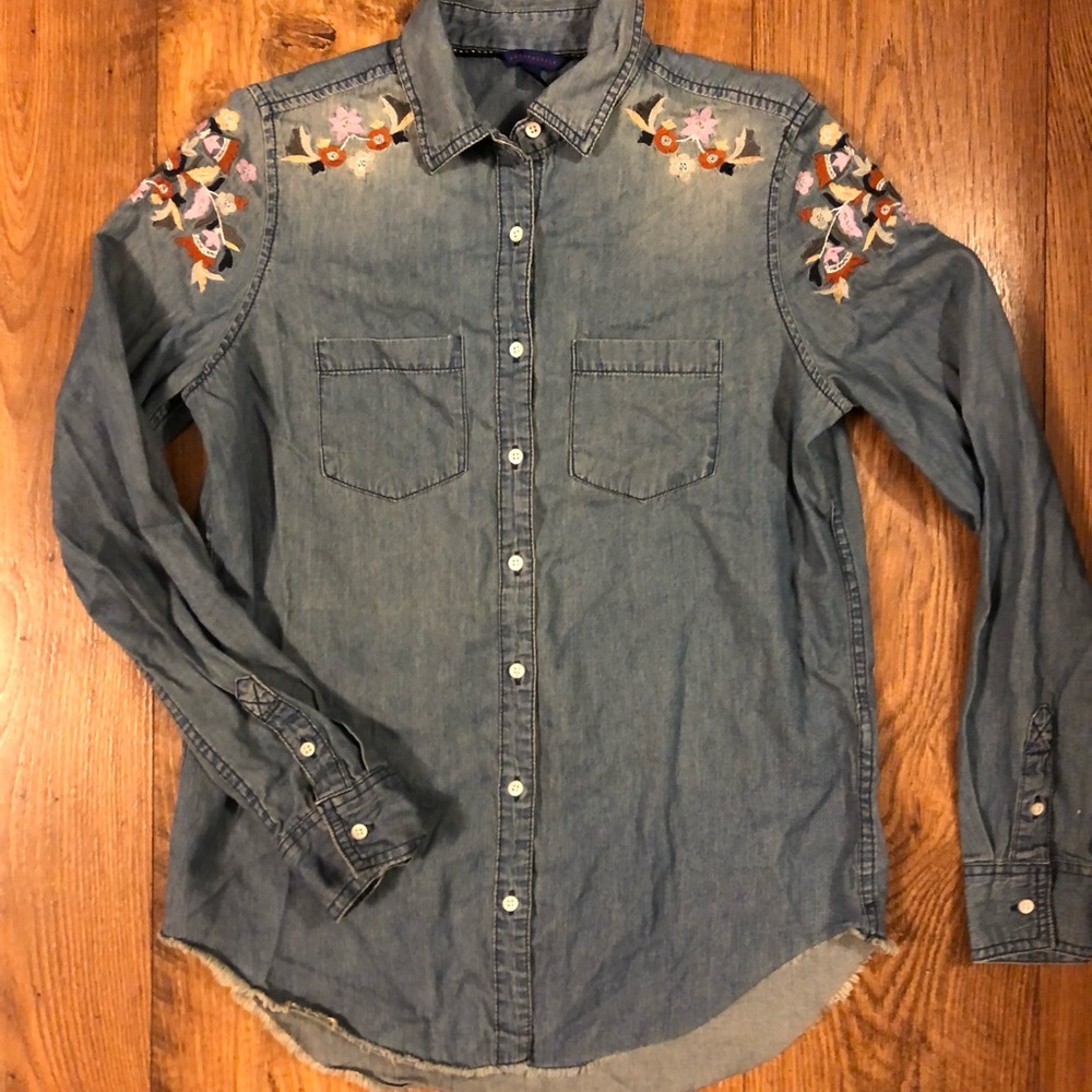 Aeropostale chambray button down SZ small